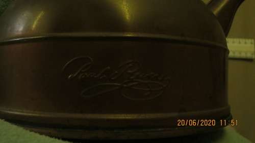 copper kettle by Paul Revere, made in USA, base 18 cm diameter, as per photo