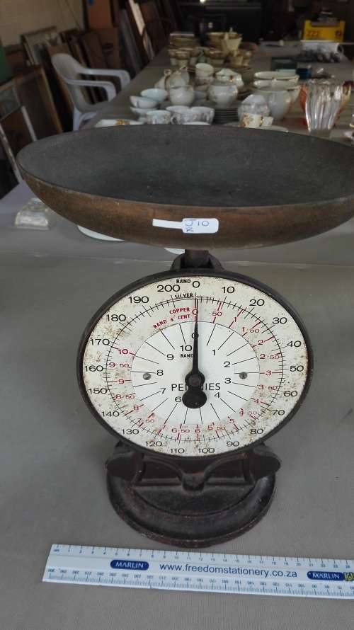 scarce bank scale for weighing coins,.................., as per photos
