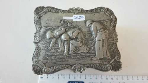 very attractive silver plated on pewter jewellery box,.........,as per photos