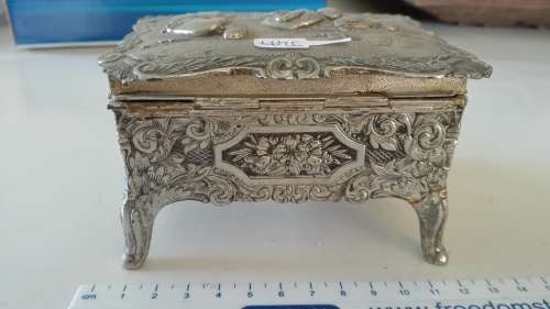 very attractive silver plated on pewter jewellery box,.........,as per photos