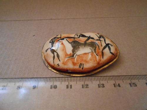 bushman style rock painting brooch, as per photo
