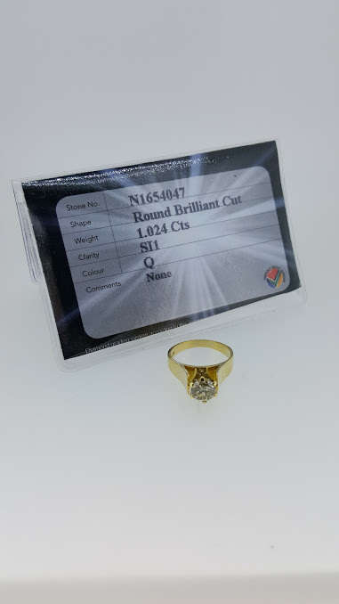 4.3 18ct Ladies Solitaire