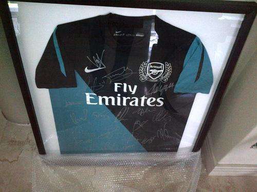 New Season Team Signed Arsenal Soccer / Football Shirt FRAMED + COA