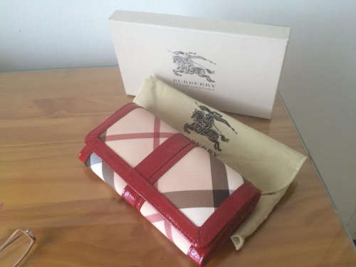 Burberry red-trimmed wallet - unused