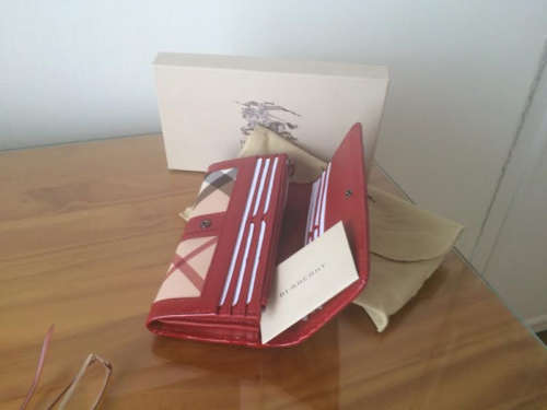 Burberry red-trimmed wallet - unused