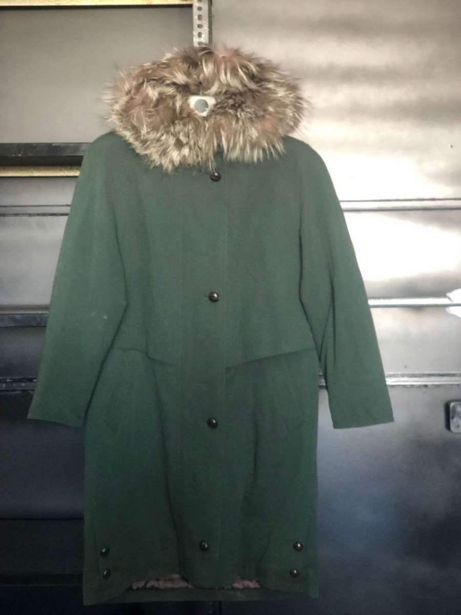 Women`s Jacket (Medium  Winter)