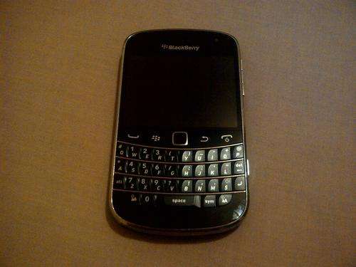 Blackberry 9900 local stock - PLEASE READ
