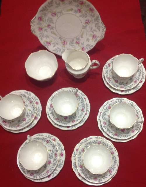 ROYAL ALBERT CONWAY 21 PIECE TEA SET
