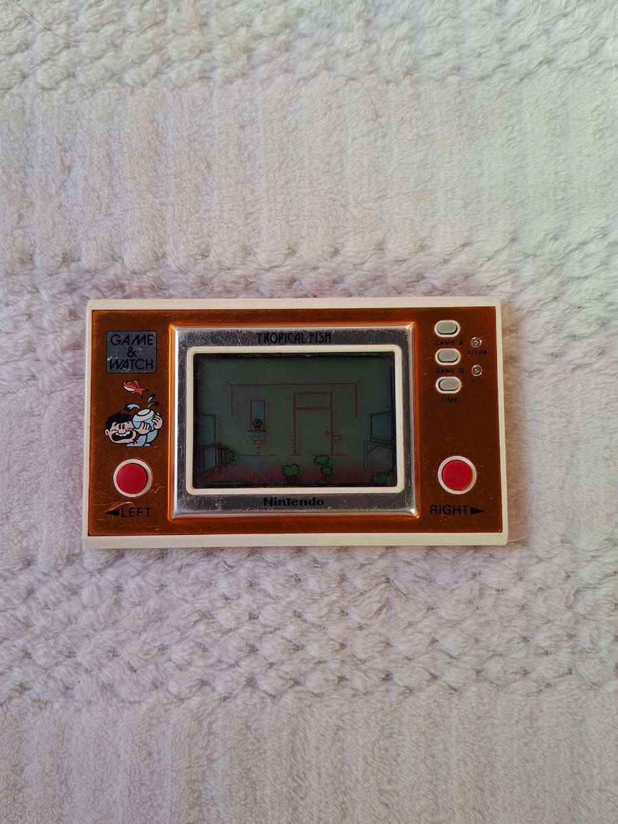 Nintendo Tropical Fish Game and Watch 1985
