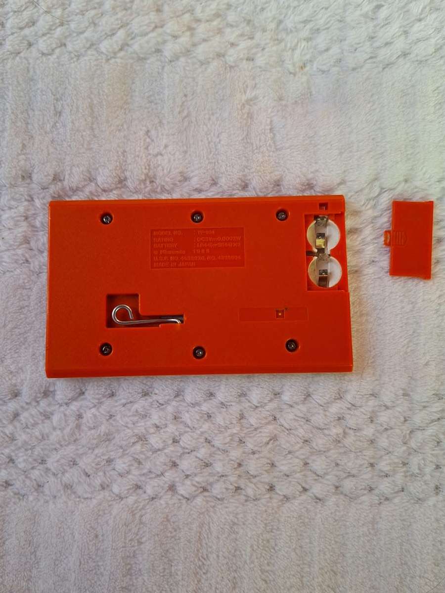 Nintendo Tropical Fish Game and Watch 1985