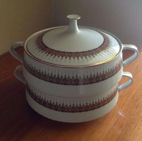 NORITAKE MADELEINE DINNER SET 40 pieces