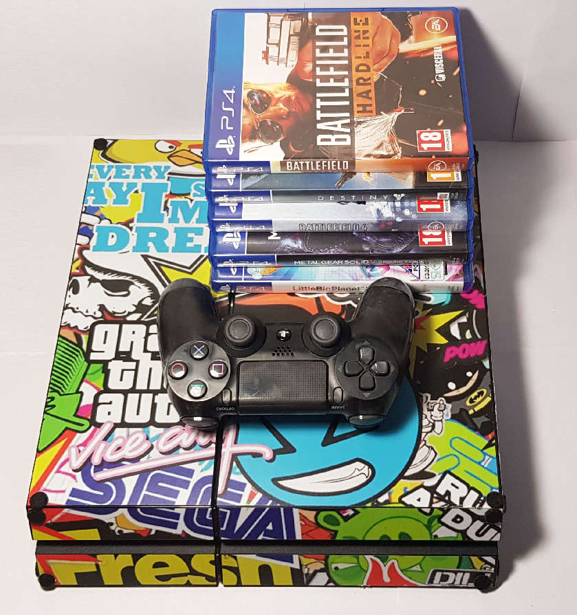 PlayStation 4 Gen1 Console + 1 V2 PS4 Controller + Fortnite (preloaded) or Apex Legends + 5 PS4Games