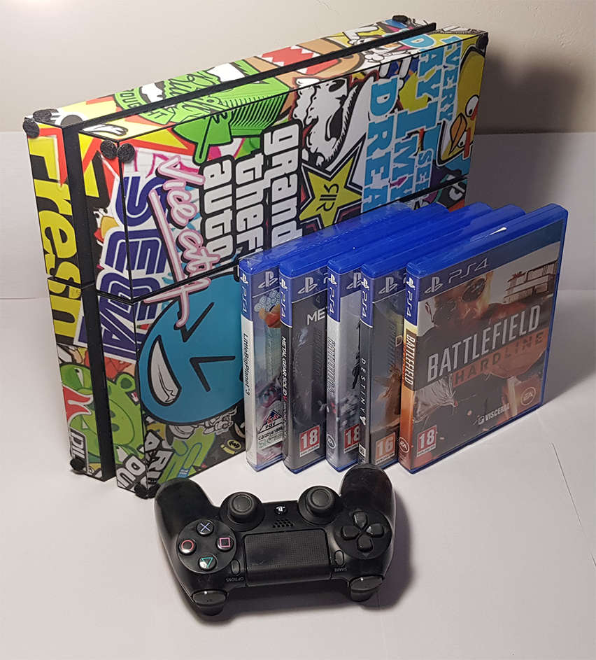 PlayStation 4 Gen1 Console + 1 V2 PS4 Controller + Fortnite (preloaded) or Apex Legends + 5 PS4Games