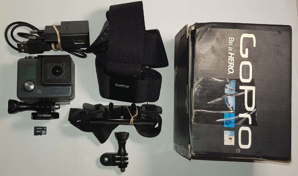 GoPro HERO Model CHDHA-301(2015)- with 32GB MicroSD card included accessories, USB Cable and Charger