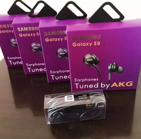 Samsung Earphones Tuned by AKG colour Dark Grey