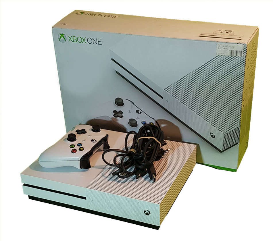 Microsoft Xbox One S 1TB console + Fortnite & Apex Legends + 1 Controller- 4K UHD Video & Streaming