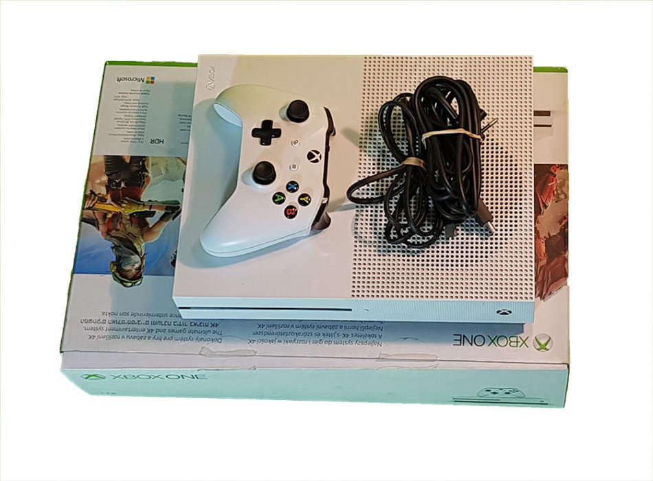 Microsoft Xbox One S 1TB console + Fortnite & Apex Legends + 1 Controller- 4K UHD Video & Streaming