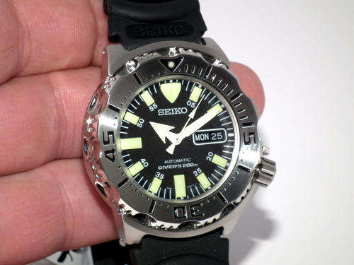 **Stunner**SEIKO MENS AUTOMATIC MONSTER DIVER'S WATCH 200M SKX779