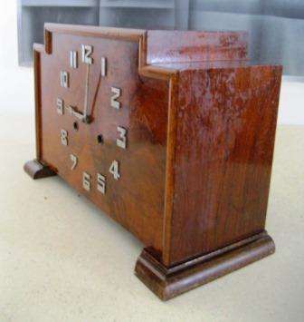 ART DECO GERMAN WALNUT PENDULUM MANTLE CLOCK