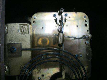 ART DECO GERMAN WALNUT PENDULUM MANTLE CLOCK