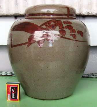 UNUSUAL LARGE LIDDED TIM MORRIS POTTERY JAR