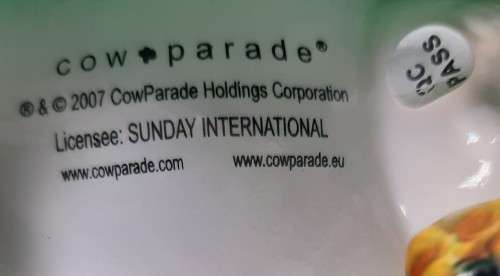 cow parade figurine