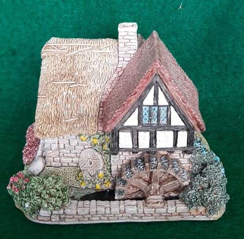 LILLIPUT LANE HOUSE FIGURINE WATERSIDE MILL
