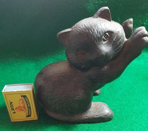 OLD CAST IRON CAT FIGURINE DOOR STOP