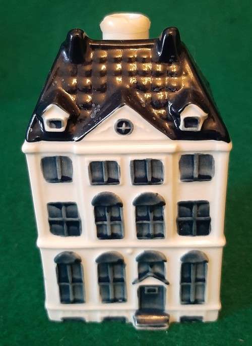 BLUE DELFTS FOR KLM BY BOLS MINIATURE HOUSE NO 48