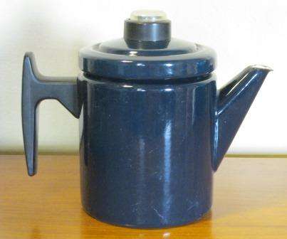 SCARCE MID CENTURY SMALL FINEL COFFEE POT WITH BAT WING SHAPED BAKELITE HANDLE DESIGNED IN 1957 BY A