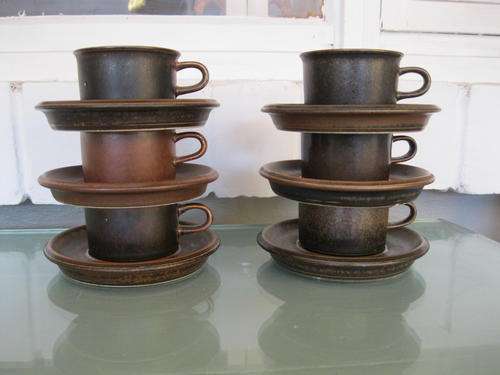 SET OF SIX 1960S ARABIA RUSKA ESPRESSO CUPS AND SAUCERS