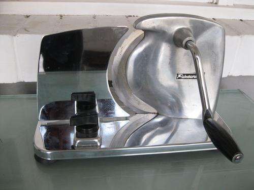 VINTAGE CHROME AND STAINLESS STEEL BREAD SLICER