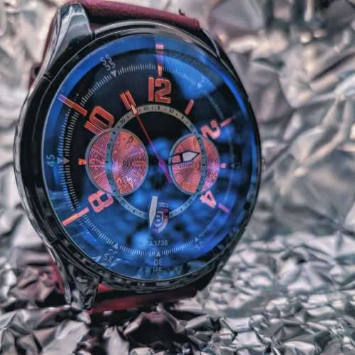 Luxurious men`s fashion wristwatch