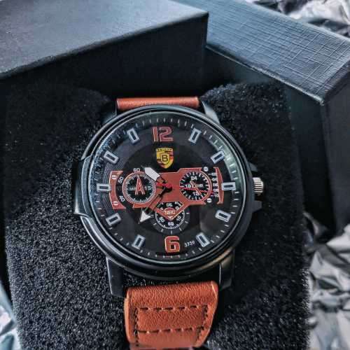 Mens utility design casual wristwatch