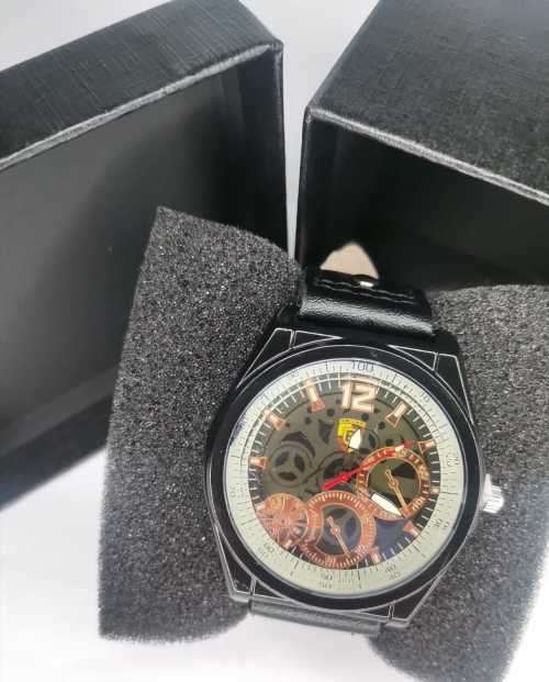 Mens mechanical design blackstrap wristwatch