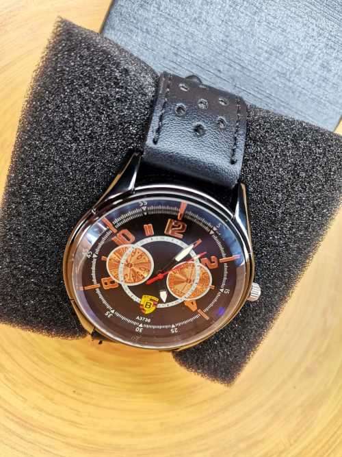 PRE-VALENTINES MONTH END SPECIAL ! His and Hers Analog watch giftset