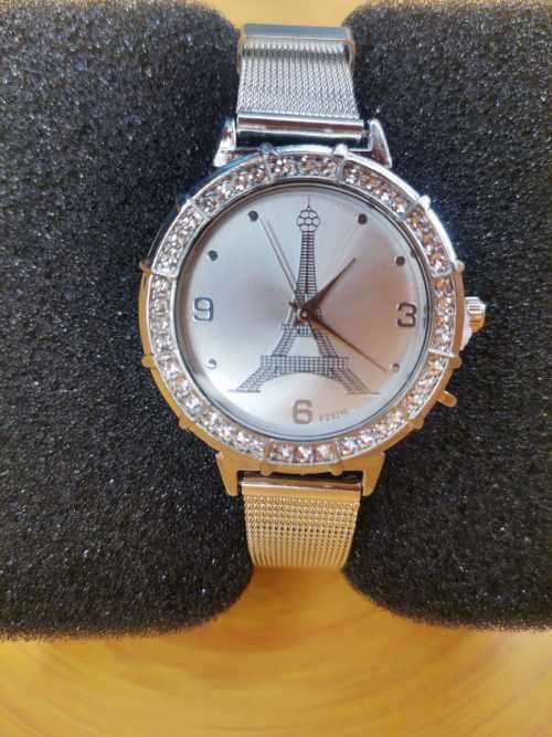 PRE-VALENTINES MONTH END SPECIAL ! His and Hers Analog watch giftset