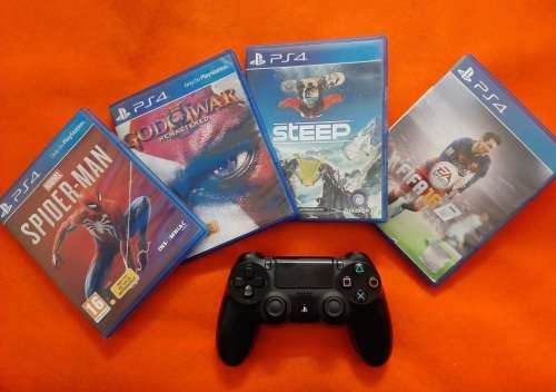 Playstation 4 1TB with 4 PS4 Games