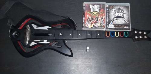 Guitar Hero + x1 Receiver x2 Games + x2 Guitars