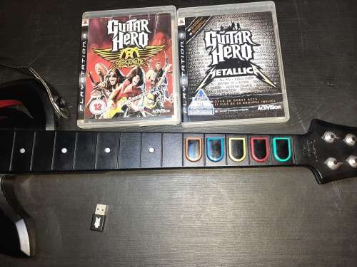 Guitar Hero + x1 Receiver x2 Games + x2 Guitars