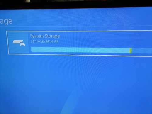 Playstation 4 1TB + 8 Games