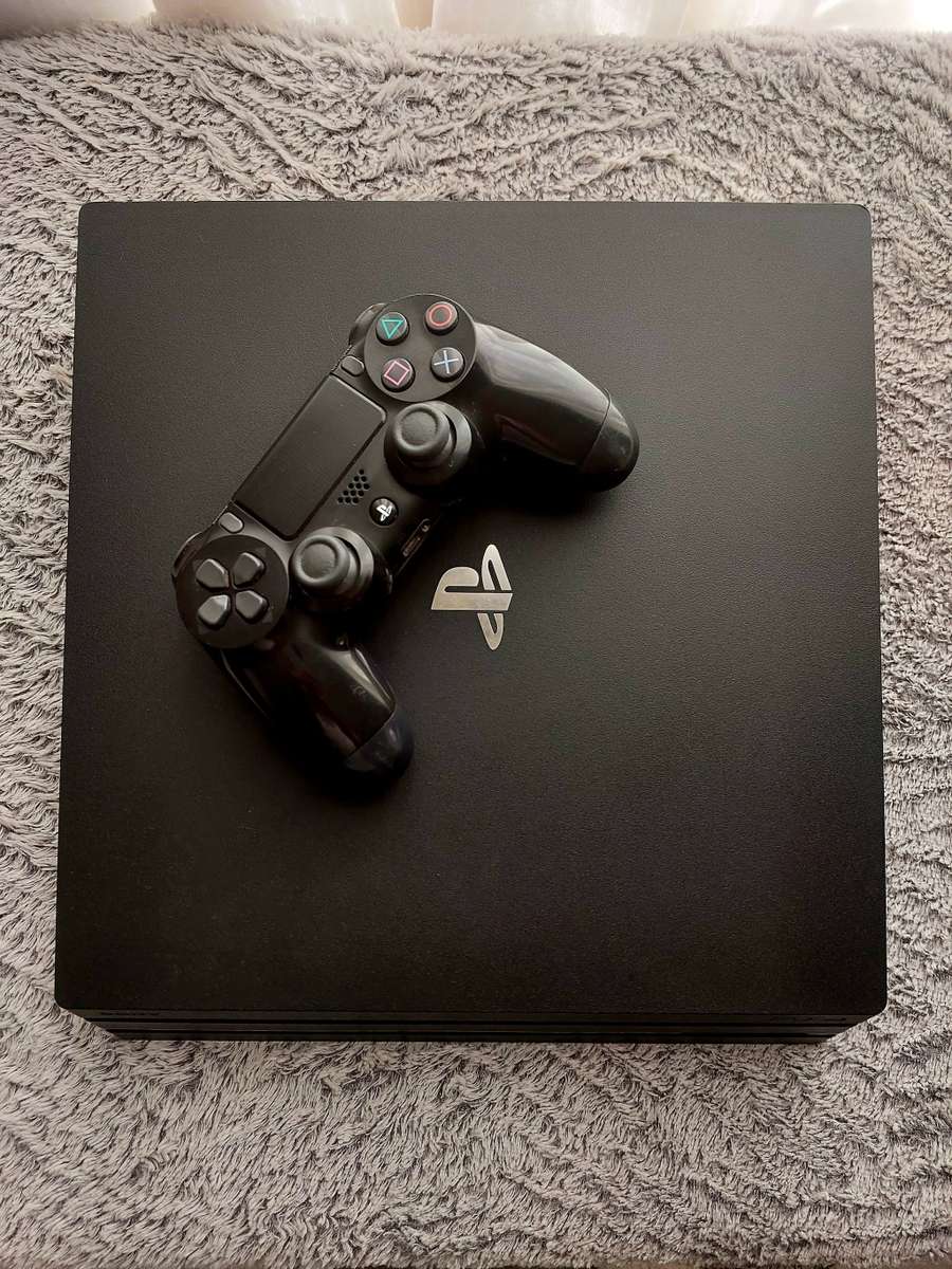PS4 Pro 1TB (Please Read The Add)