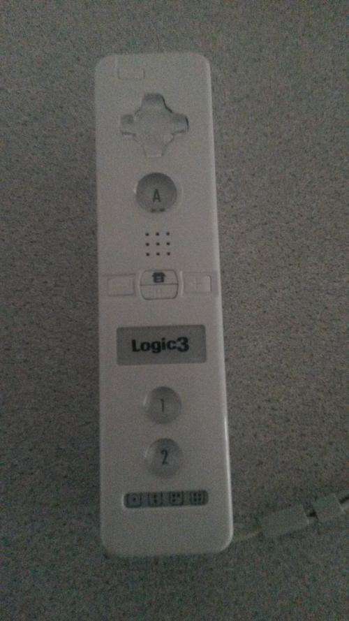 WII REMOTE CONTROLLER WITH BUILT-IN MOTION PLUS