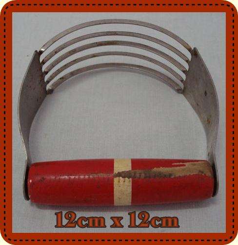 1950's Sky-line Pastry Blender