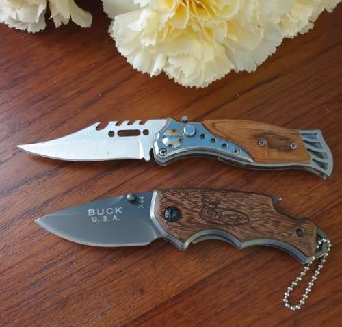 Flip Knife and Buck Knife (REDUCED TO CLEAR)