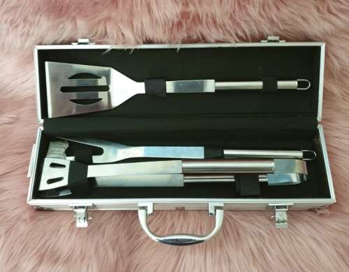 VW Case with Utensils