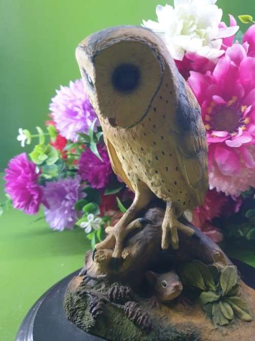 FEATHERS OF KNYSNA SA~WILDLIFE SERIES OWL SCULPTURE ON WOODEN BASE~LIMITED EDITION