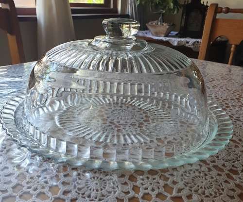 Glass Cake Plate with Dome