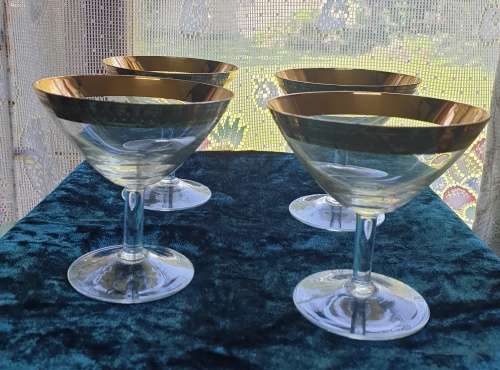 4 Vintage Glasses