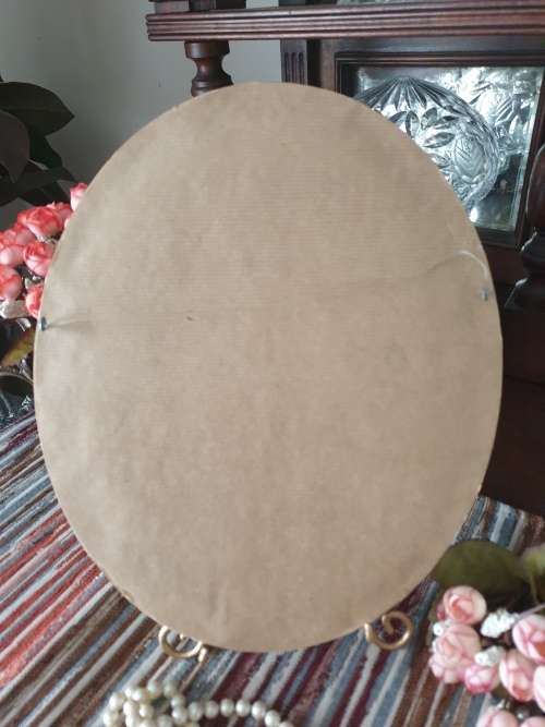 Vintage Look Picture Frame with Stand